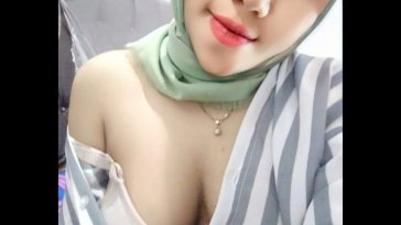 Foto bugil karyawan jilbab