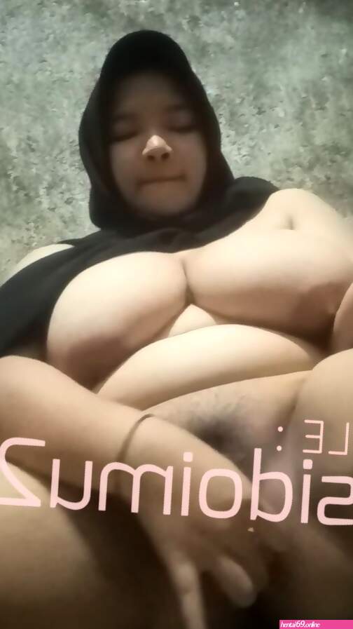 Tobrut jilbab bbw